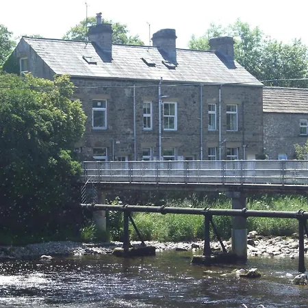 Riverside Feriehus